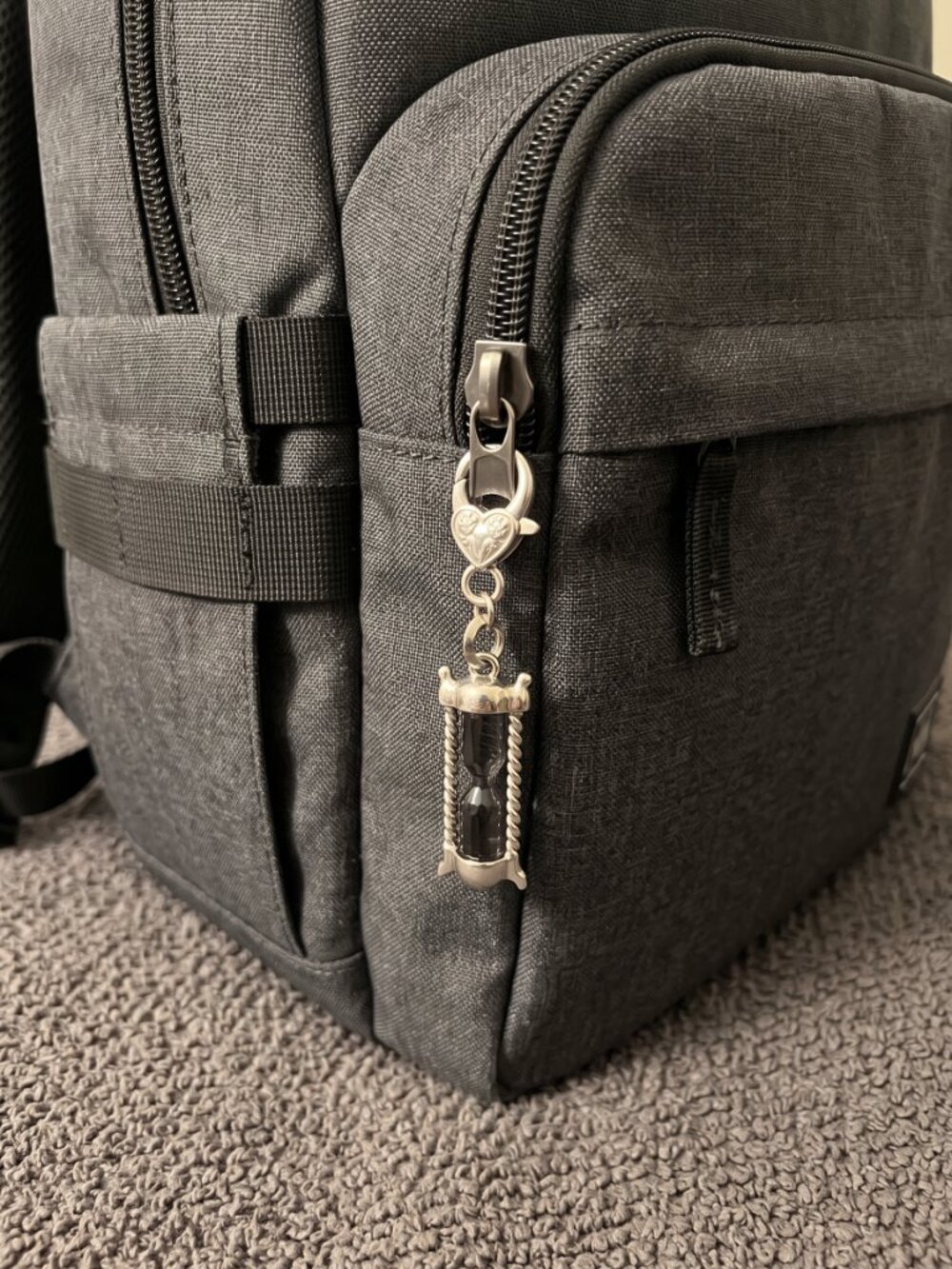 Silver Hourglass Zipper Puller Charm | Heart Clasp Bag & Jacket Accessory